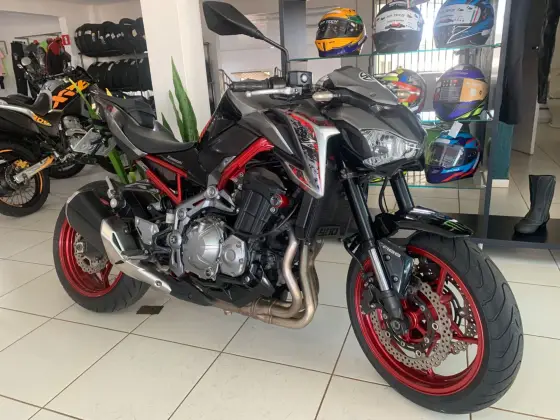 KAWASAKI Z900 