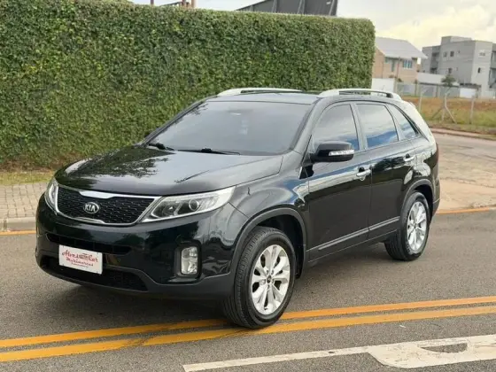 KIA SORENTO 2.4 S.263 4X2 16V GASOLINA 4P AUTOMÁTICO
