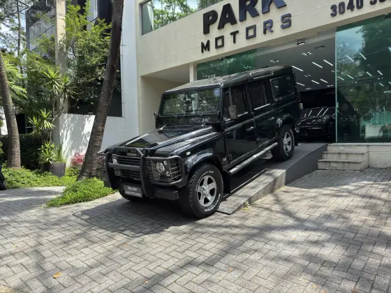 LAND ROVER DEFENDER 2.5 STD 110 4X4 TURBO DIESEL 4P MANUAL