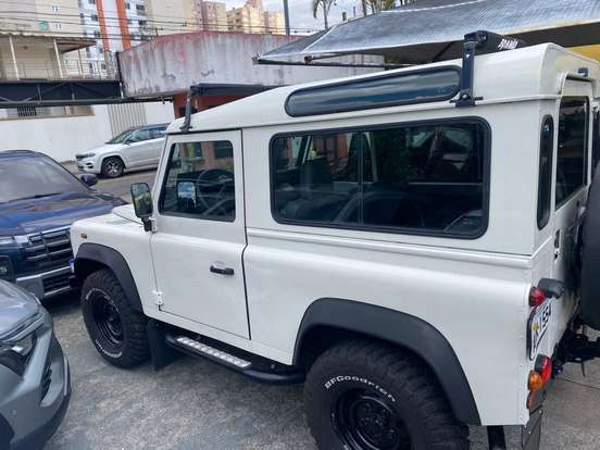 LAND ROVER-DEFENDER-2001