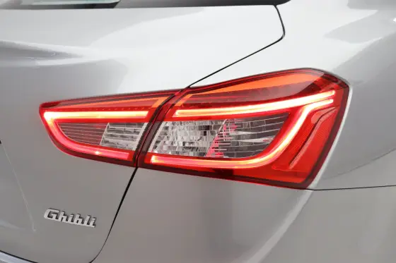 /en/city/cate-car-used-car/maserati-ghibli-2014-3-0-v6-turbo-gasoline-s-q4-automatic-41509795409299456/-10