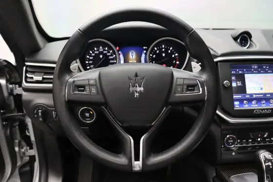 /en/city/cate-car-used-car/maserati-ghibli-2014-3-0-v6-turbo-gasoline-s-q4-automatic-41509795409299456/-13