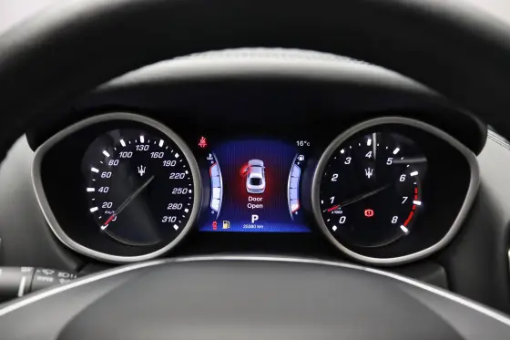 /en/city/cate-car-used-car/maserati-ghibli-2014-3-0-v6-turbo-gasoline-s-q4-automatic-41509795409299456/-14
