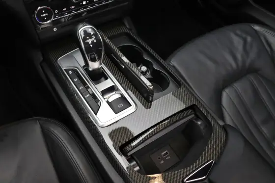 /en/city/cate-car-used-car/maserati-ghibli-2014-3-0-v6-turbo-gasoline-s-q4-automatic-41509795409299456/-17