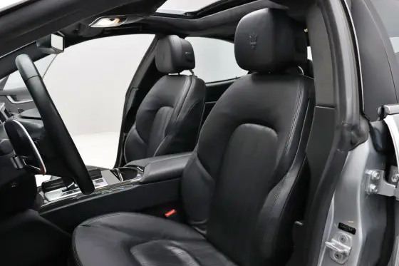 /en/city/cate-car-used-car/maserati-ghibli-2014-3-0-v6-turbo-gasoline-s-q4-automatic-41509795409299456/-18
