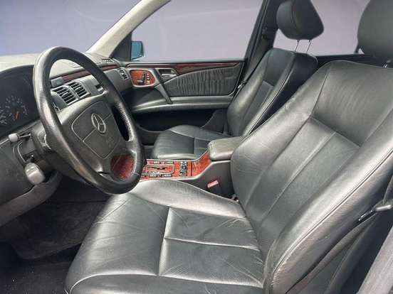 MERCEDES-BENZ-E 430-4.3 ELEGANCE V8 GASOLINA 4P AUTOMÁTICO MERCEDES-BENZ-E 430-1999