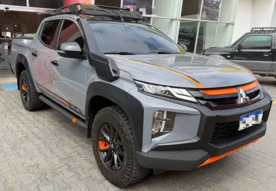 MITSUBISHI L200 TRITON 2.4 16V TURBO DIESEL SPORT SAVANA SERTÔES CD 4P 4X4 AUTOMÁTICO