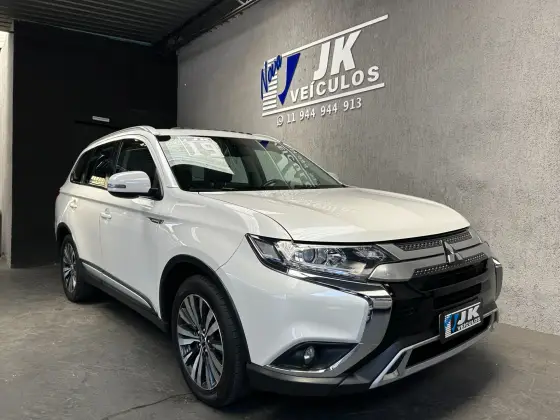 MITSUBISHI OUTLANDER 2.0 MIVEC GASOLINA HPE AUTOMÁTICO