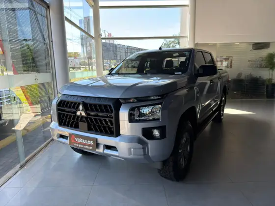 MITSUBISHI TRITON 2.4 BITURBO DIESEL CD GLS 4X4 AUTOMÁTICO