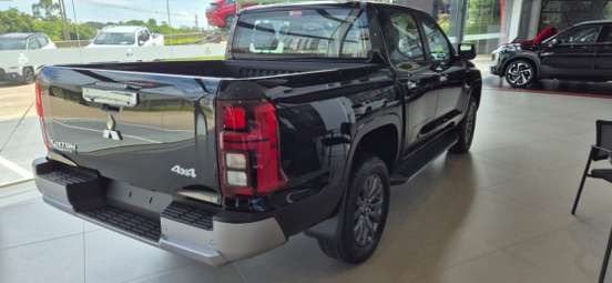 MITSUBISHI-TRITON-2.4 BITURBO DIESEL CD HPE-S 4X4 AUTOMÁTICO MITSUBISHI-TRITON-2025