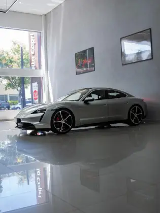PORSCHE TAYCAN 4S ELÉTRICO
