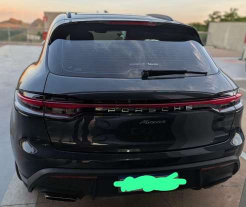 PORSCHE-MACAN-2023