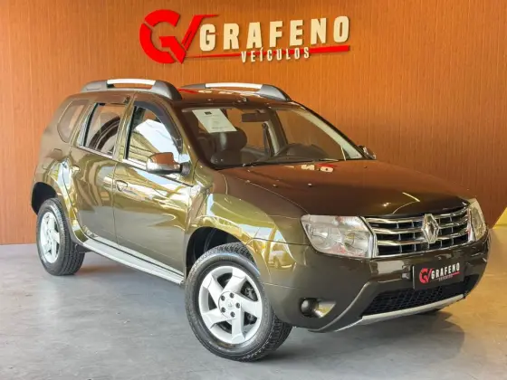 RENAULT DUSTER 2.0 DYNAMIQUE 4X2 16V FLEX 4P AUTOMÁTICO