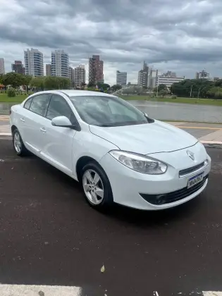 RENAULT FLUENCE 2.0 DYNAMIQUE 16V FLEX 4P AUTOMÁTICO