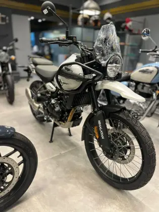 ROYAL ENFIELD HIMALAYAN 450 KAMET WHITE 