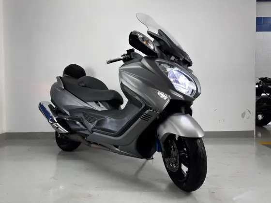 SUZUKI BURGMAN 650 EXECUTIVE 