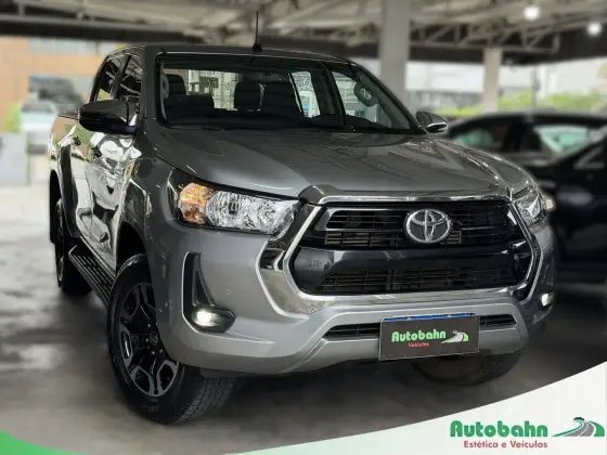 TOYOTA HILUX 2.8 D-4D TURBO DIESEL CD SRV 4X4 AUTOMÁTICO TOYOTA HILUX 2.8 D-4D TURBO DIESEL CD SRV 4X4 AUTOMÁTICO