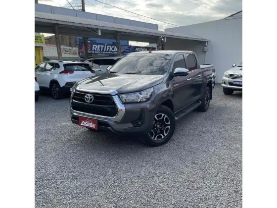 TOYOTA HILUX 2.8 D-4D TURBO DIESEL CD SRX 4X4 AUTOMÁTICO