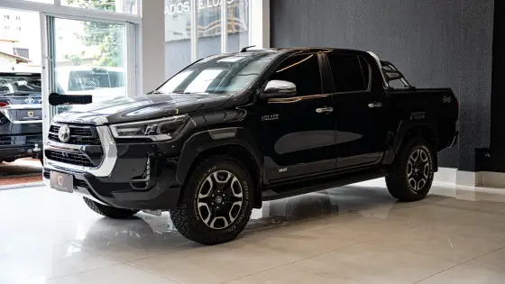 TOYOTA HILUX 2.8 D-4D TURBO DIESEL CD SRX 4X4 AUTOMÁTICO