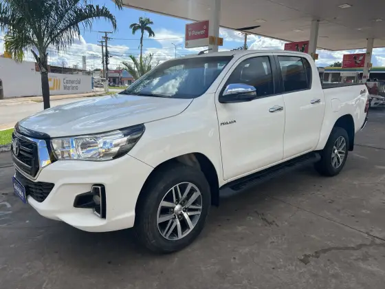 TOYOTA HILUX 2.8 SRV 4X4 CD 16V DIESEL 4P AUTOMÁTICO