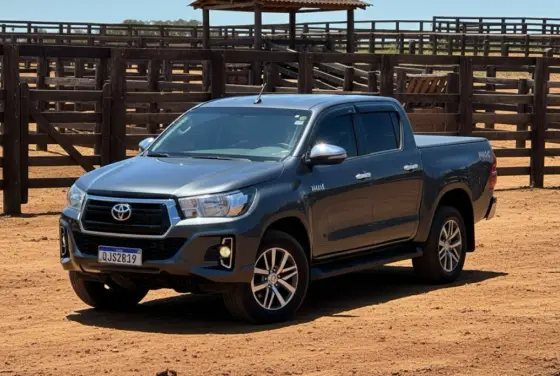 TOYOTA HILUX 2.8 SRV 4X4 CD 16V DIESEL 4P AUTOMÁTICO