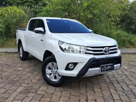 TOYOTA HILUX 2.8 SRV 4X4 CD 16V DIESEL 4P AUTOMÁTICO
