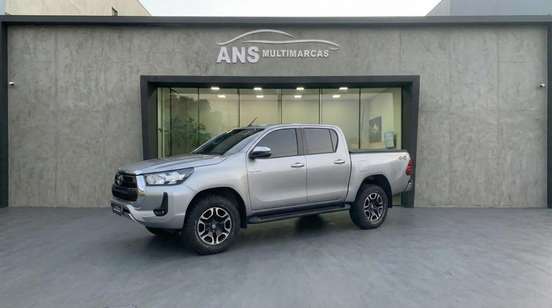 TOYOTA-HILUX-2021