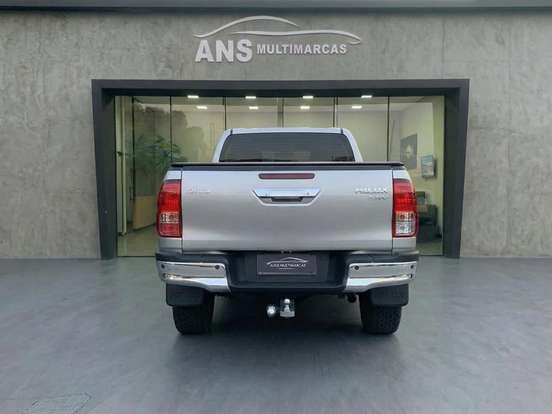 TOYOTA-HILUX-2.8 D-4D TURBO DIESEL CD SRV 4X4 AUTOMÁTICO TOYOTA-HILUX-2021