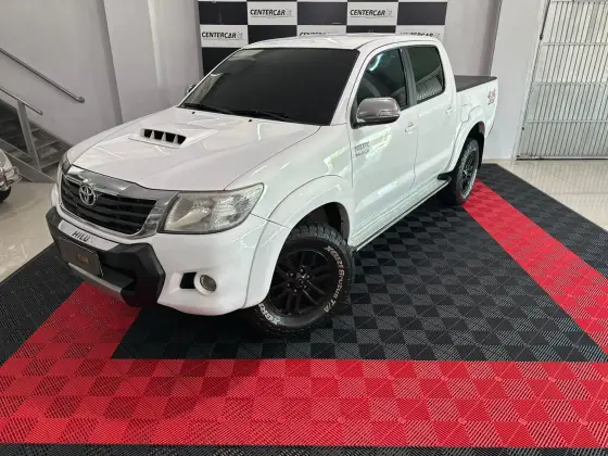 TOYOTA HILUX 3.0 SRV 4X4 CD 16V TURBO INTERCOOLER DIESEL 4P AUTOMÁTICO