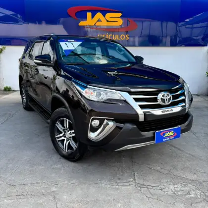 TOYOTA HILUX SW4 2.7 SR 7 LUGARES 4X2 16V FLEX 4P AUTOMÁTICO