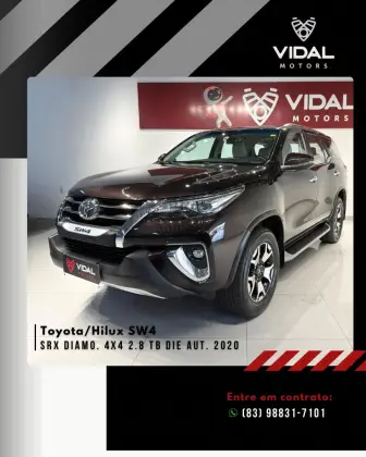 TOYOTA HILUX SW4 2.8 SRX DIAMOND 4X4 7 LUGARES 16V TURBO INTERCOOLER DIESEL 4P AUTOMÁTICO