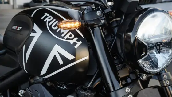 TRIUMPH TRIDENT 660 