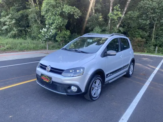 VOLKSWAGEN CROSSFOX 1.6 MI FLEX 8V 4P MANUAL