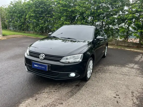 VOLKSWAGEN JETTA 2.0 COMFORTLINE FLEX 4P TIPTRONIC