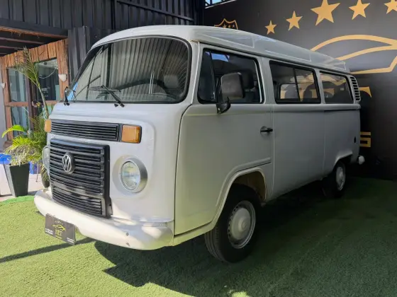 VOLKSWAGEN KOMBI 1.4 MI STD 8V FLEX 4P MANUAL
