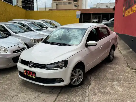 VOLKSWAGEN-VOYAGE-2013
