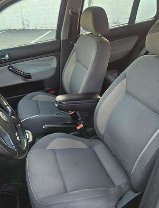 VOLKSWAGEN-GOLF-2007