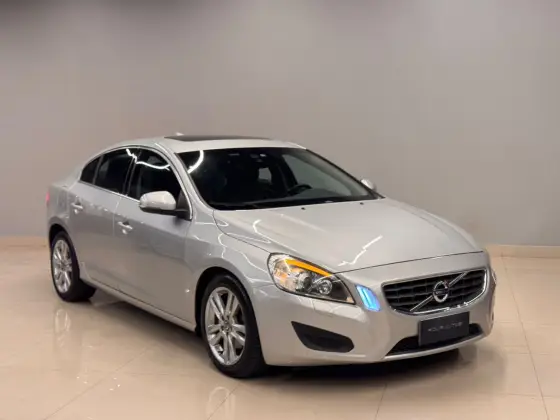 VOLVO S60 2.0 T5 DYNAMIC GASOLINA 4P AUTOMÁTICO