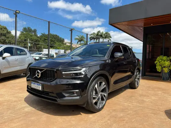 VOLVO XC40 1.5 T5 RECHARGE R-DESIGN GEARTRONIC