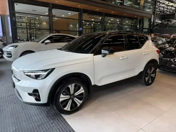 VOLVO XC40 P8 RECHARGE TWIN ELECTRIC ULTIMATE AWD