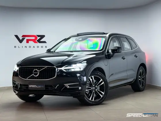 VOLVO XC60 2.0 T8 HYBRID MOMENTUM AWD GEARTRONIC