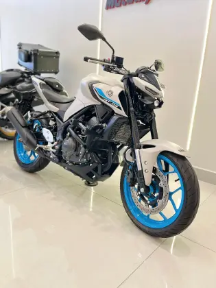 YAMAHA MT-03 CONNECTED ABS 