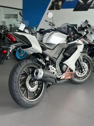 YAMAHA-YZF R15-2026