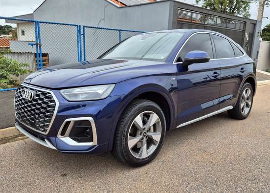 AUDI-Q5-2022