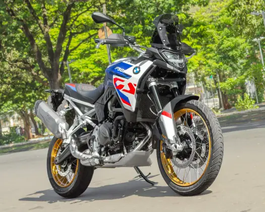 BMW F 900 GS 