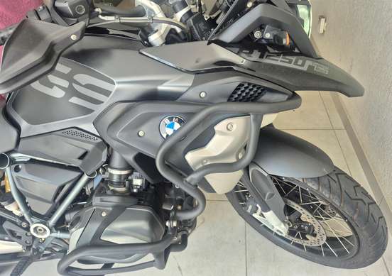 BMW-R 1250 GS TRIPLE BLACK-2021