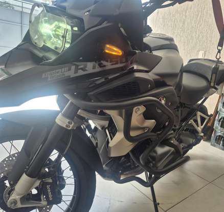 BMW-R 1250 GS TRIPLE BLACK-2021