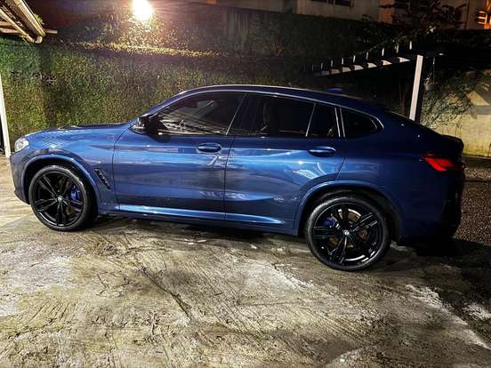 BMW-X4-2022
