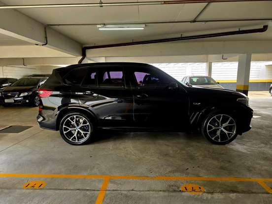 BMW-X5-2023