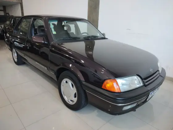 CHEVROLET MONZA 2.0 MPFI CLASSIC SE 8V ÁLCOOL 4P MANUAL